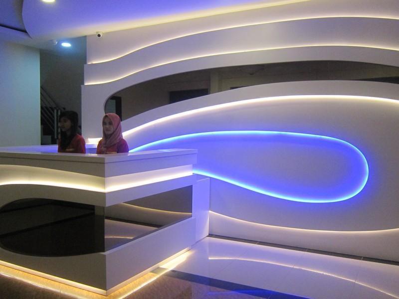 Blitz Hotel Batam Exterior photo